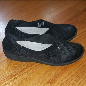 Clarks Cloudsteppers flats 